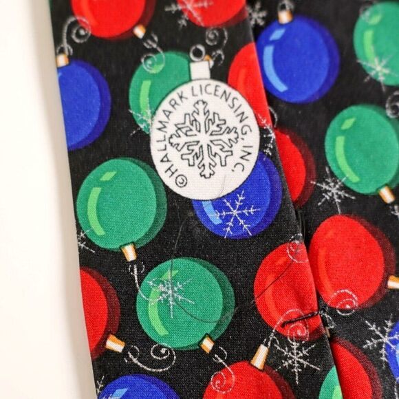 Hallmark Nutcracker Christmas Festive Ornament Black Red Print Polyester Tie - Picture 4 of 7